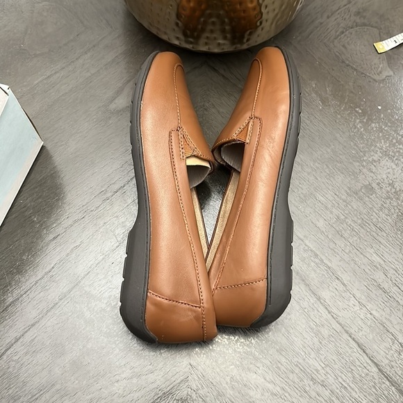 Naturalizer Kacy Banana Bread Leather Slip-On Loafer - Picture 8 of 12